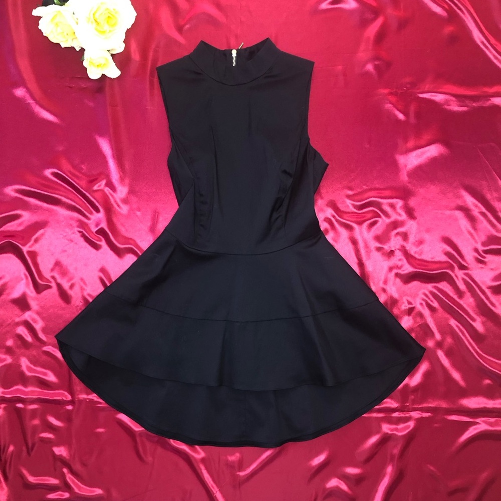 ⭐️NEW⭐️White House Black Market Mock Neck Sleeveless Fit & Flare Tunic Top Black - Picture 4 of 12
